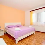 Apartamento Peric-1 By Interhome *