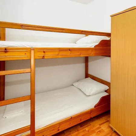 Apartmán Haus Peric - Kor200 By Interhome *