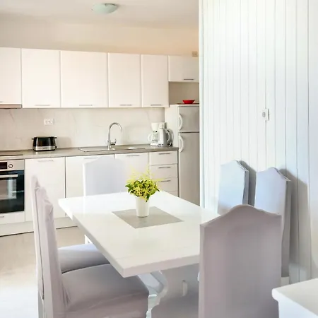Haus Peric - Kor200 By Interhome * Prigradica