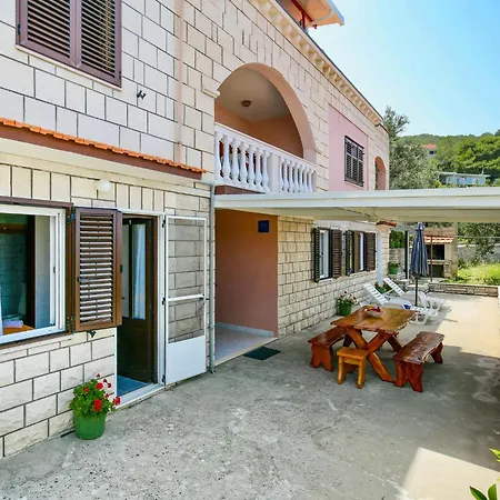 Apartmán Haus Peric - Kor200 By Interhome Prigradica