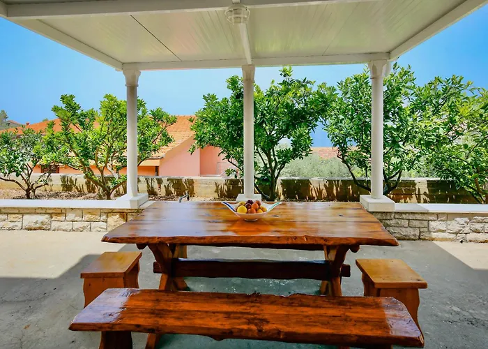 Peric-1 By Interhome