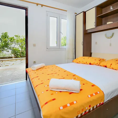 Haus Peric - Kor200 By Interhome Apartment Prigradica