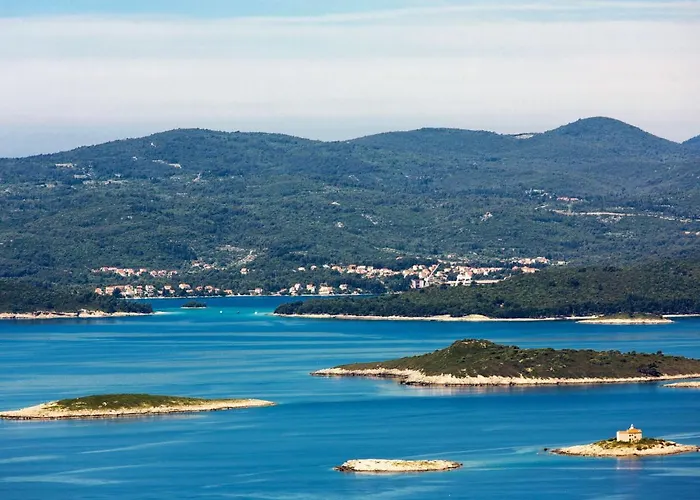 Peric-1 By Interhome * יאנוב